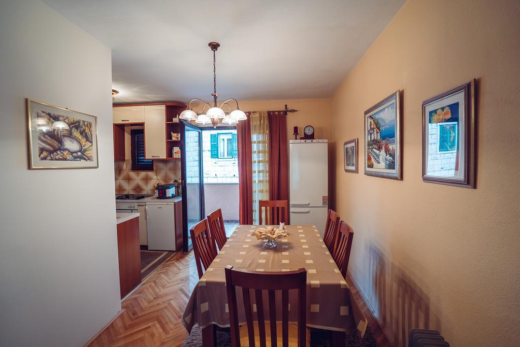 Ivica Apartments Імотскі Екстер'єр фото