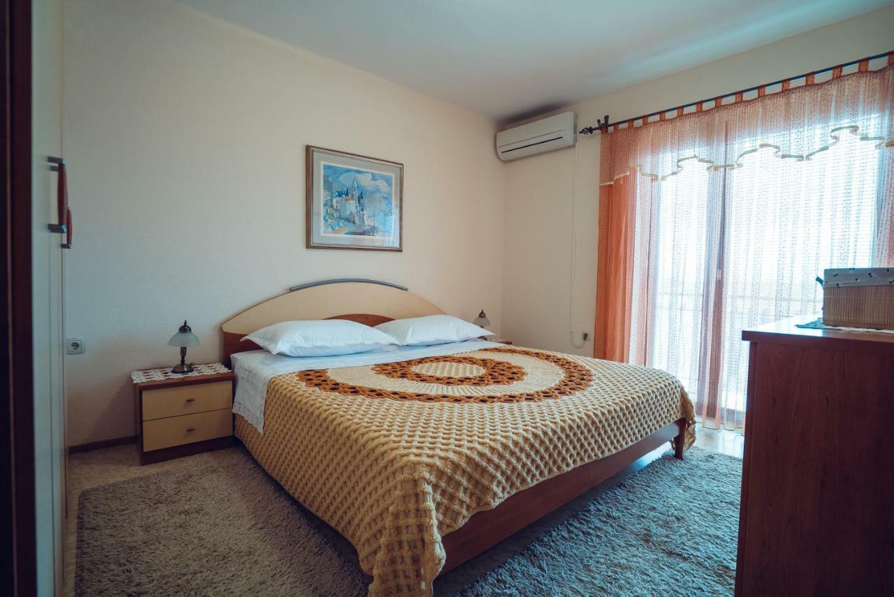 Ivica Apartments Імотскі Екстер'єр фото
